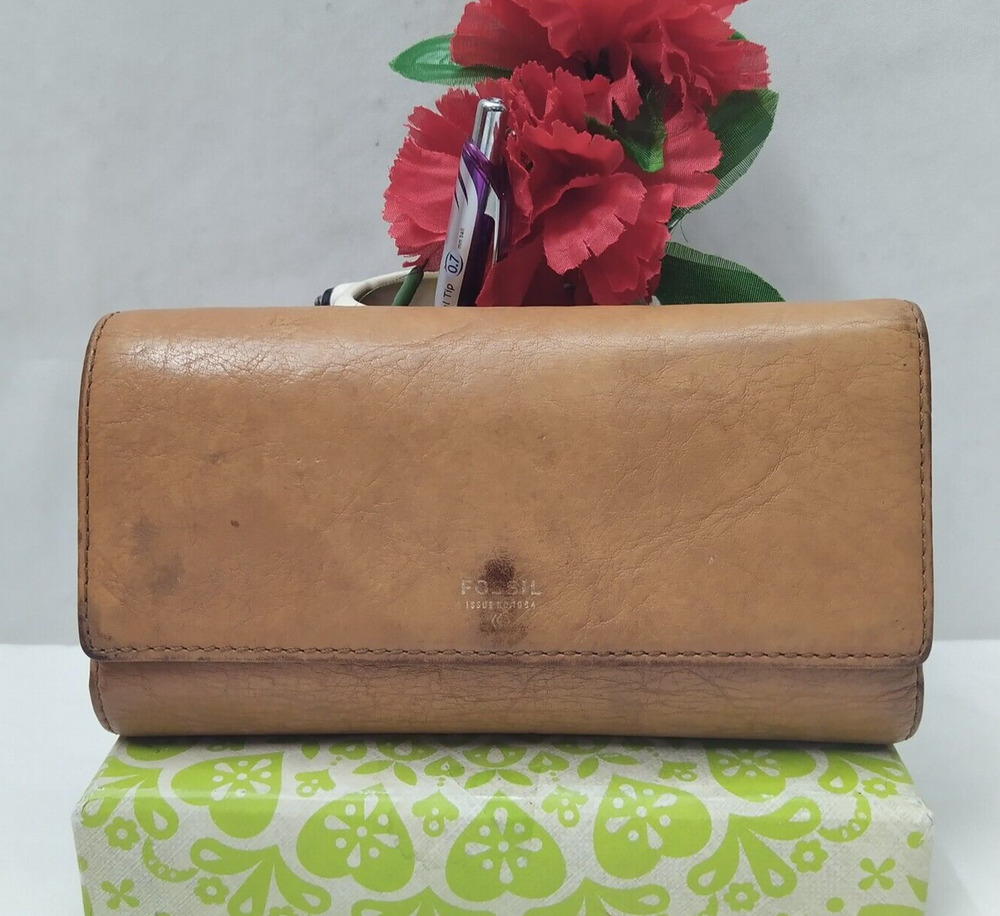Fossil Brown Leather Credit Card ID Window Trifold Wallet
